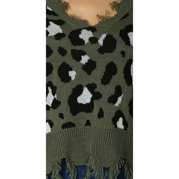 Polly & Esther Sweater Top Women's LARGE Green Black Destructed Cropped Frayed - Picture 12 of 12